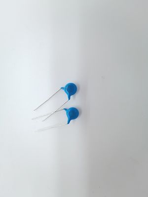 আয়তক্ষেত্রাকার 2.5KVAC নিরাপত্তা ক্যাপাসিটর 0.1uF-10uF Y1 50/60Hz ফ্রিকোয়েন্সি জন্য -40 °C ~ 85 °C অপারেটিং তাপমাত্রা